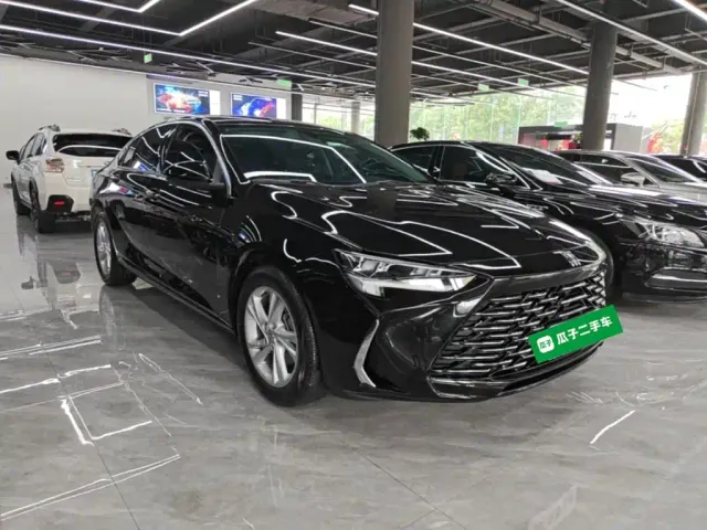 Buick Regal — Фото автомобиля 3