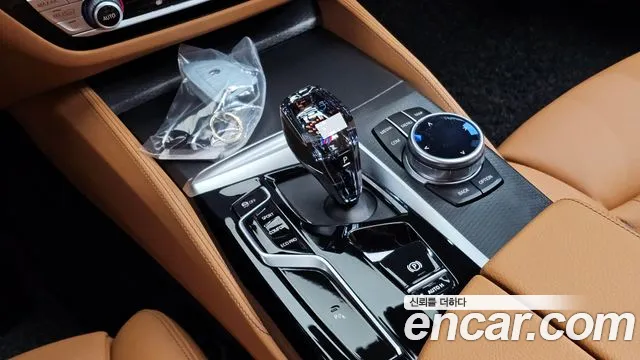 BMW 5 Series G30 — Фото автомобиля 9