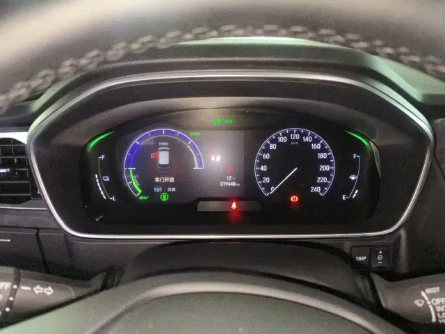 Honda Elysion — Фото автомобиля 3