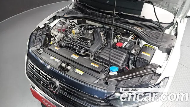 Volkswagen Jetta — Фото автомобиля 5