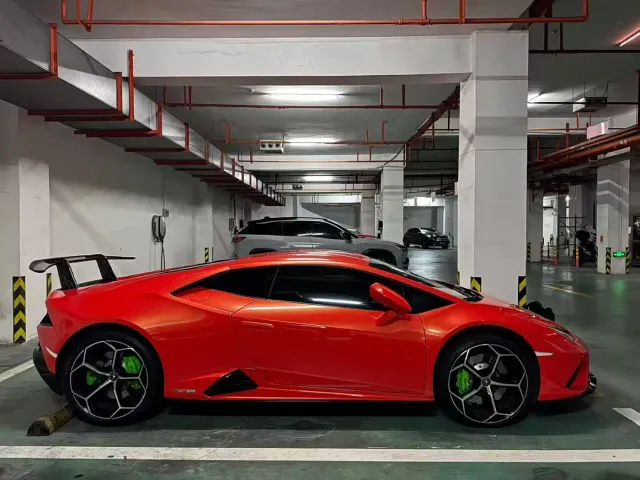 Lamborghini Huracan — Фото автомобиля 8