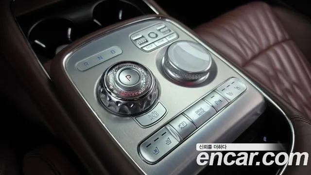 Genesis G90 Бензин 3.5 турбо AWD — Фото автомобиля 9