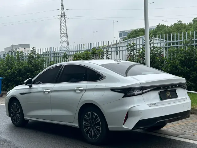 Chery Fulwin A8 — Фото автомобиля 5