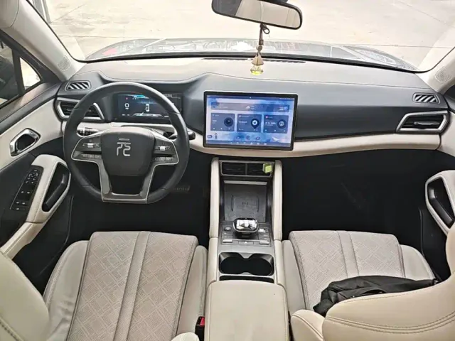 BYD Yuan UP — Фото автомобиля 9
