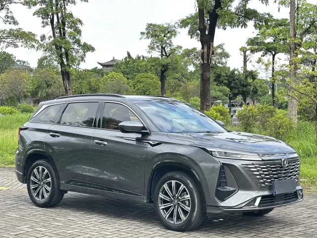 Changan CS75 Plus — Фото автомобиля 3