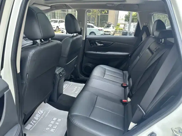 Nissan X-Trail — Фото автомобиля 7