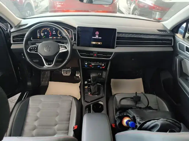 Volkswagen Tiguan X — Фото автомобиля 9