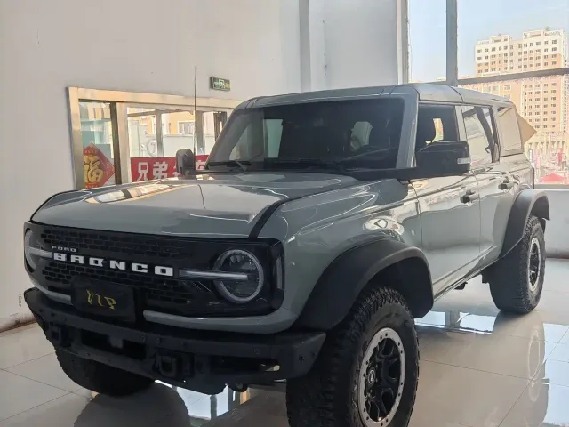 Ford Bronco — Фото автомобиля 2