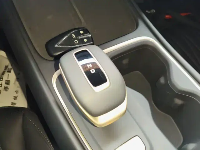 Changan Eado — Фото автомобиля 13
