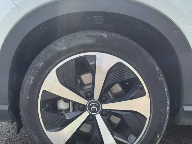 BYD Song PLUS — Фото автомобиля 6