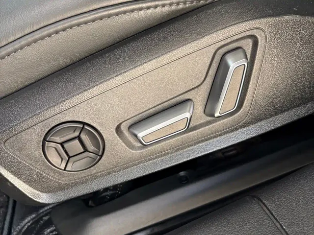 Audi A6L — Фото автомобиля 14