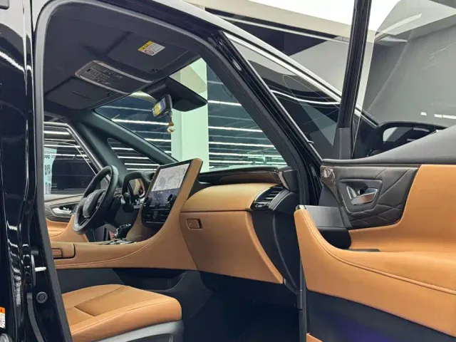 Toyota Alphard — Фото автомобиля 10
