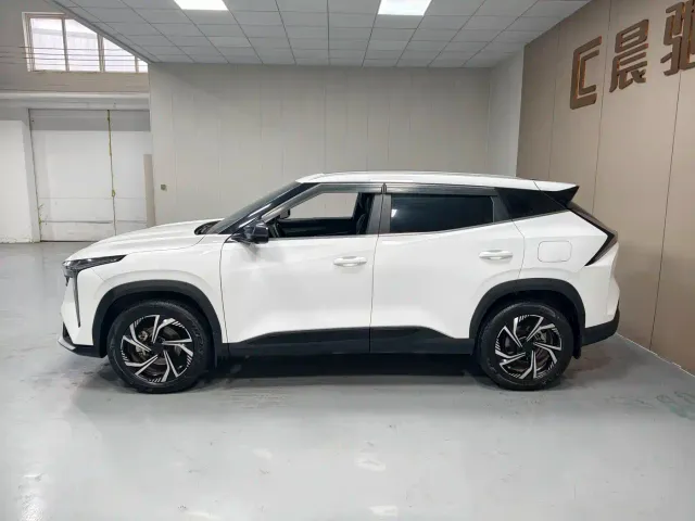 Geely Boyue — Фото автомобиля 8