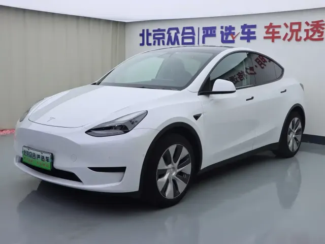 Фотография автомобиля — Tesla Model Y