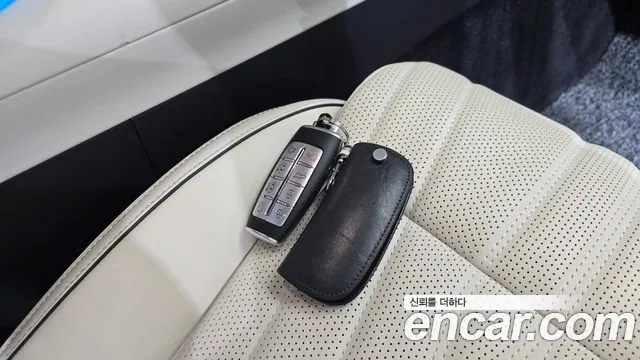 Genesis GV70 — Фото автомобиля 21