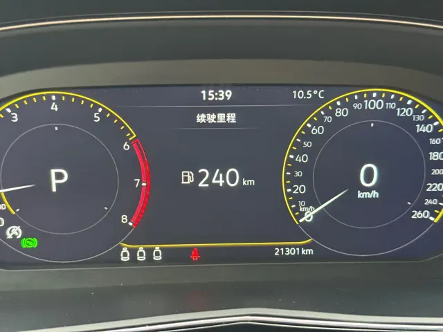 Volkswagen Passat — Фото автомобиля 15
