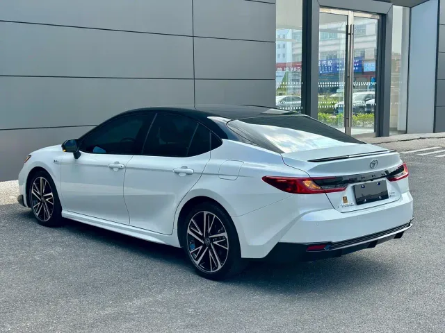 Toyota Camry — Фото автомобиля 7