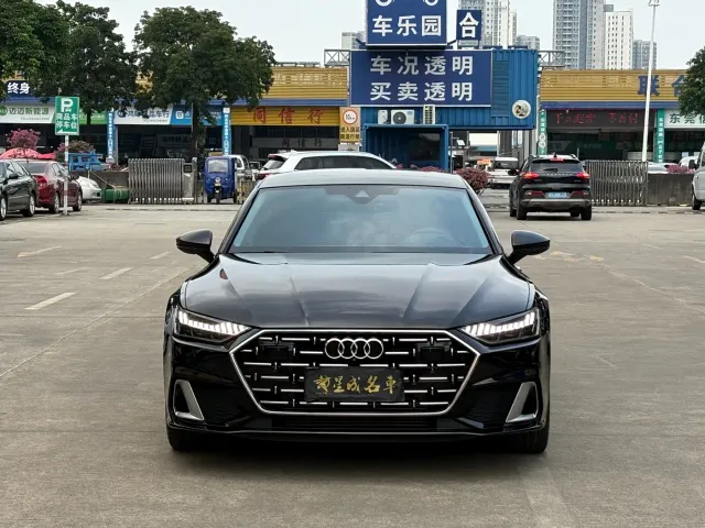 Audi A7L — Фото автомобиля 2
