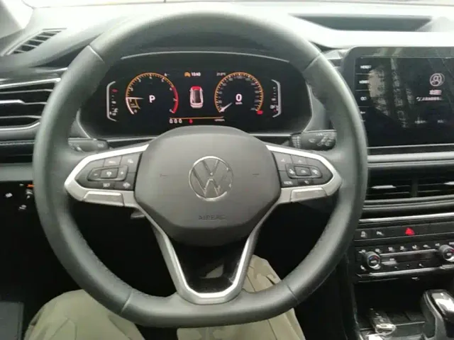 Volkswagen Tharu — Фото автомобиля 10