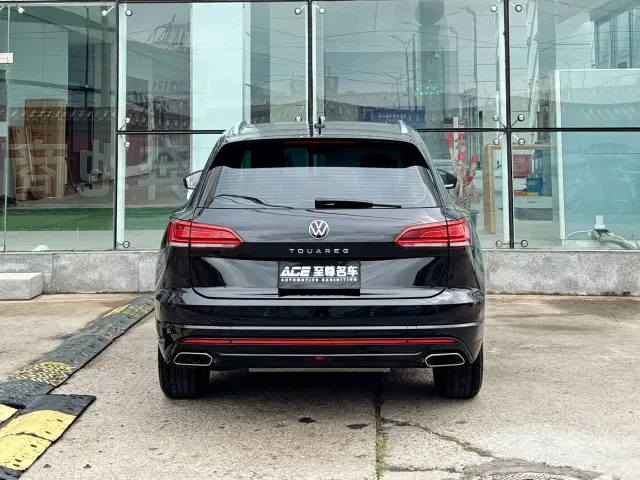 Volkswagen Touareg — Фото автомобиля 5