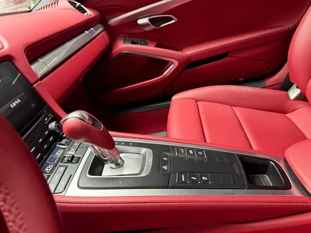 Porsche 718 — Фото автомобиля 10