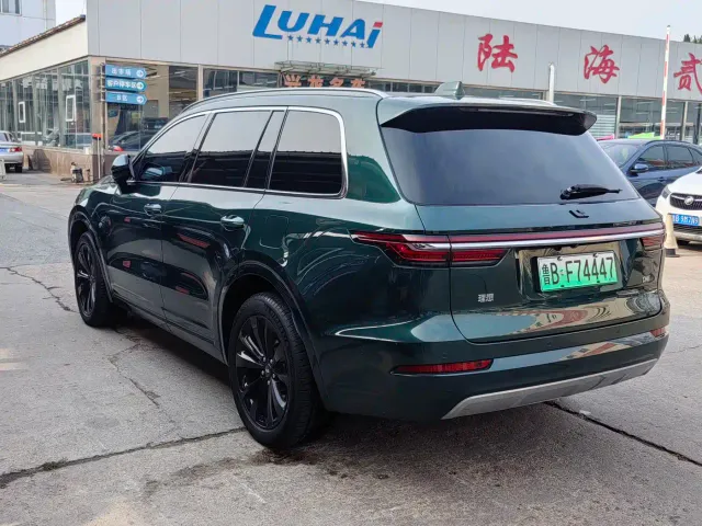 Li Auto ONE — Фото автомобиля 10