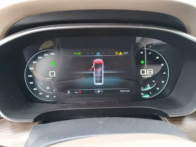 Roewe iMAX8 — Фото автомобиля 11