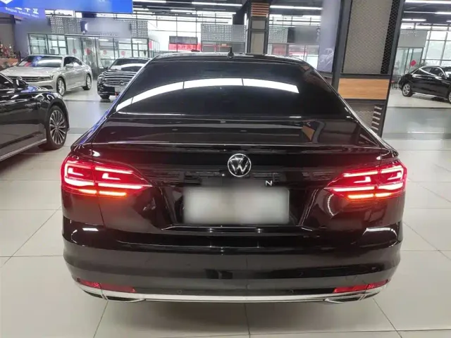 Volkswagen Phideon — Фото автомобиля 5