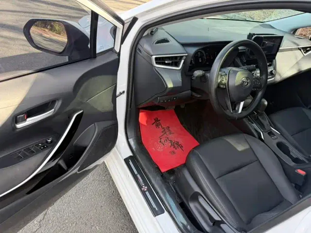 Toyota Corolla — Фото автомобиля 12