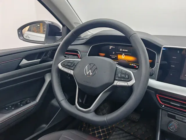 Volkswagen Lavida — Фото автомобиля 16