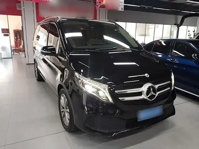 Mercedes-Benz V-Class — Фото автомобиля 3