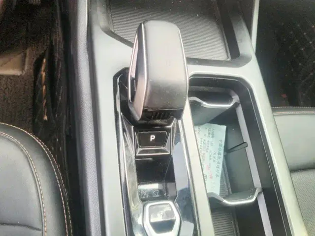 Geely Haoyue L — Фото автомобиля 16