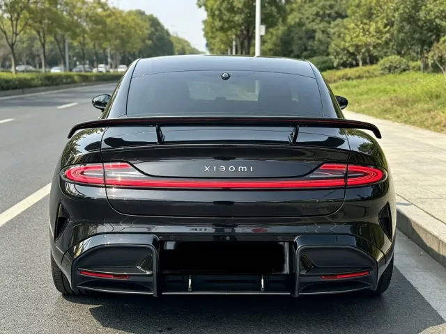 Xiaomi SU7 Ultra — Фото автомобиля 16