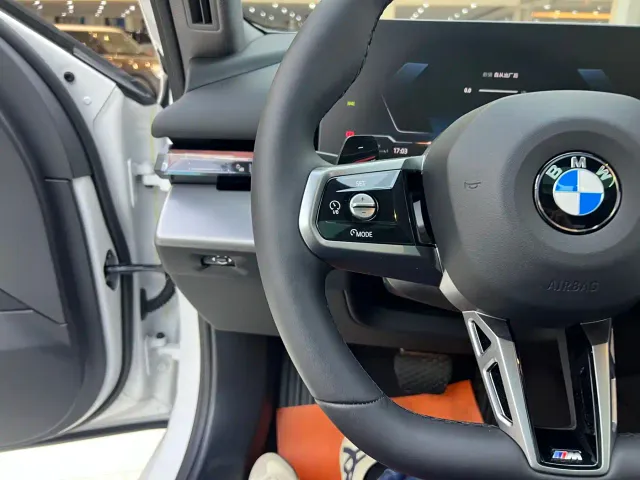 BMW 5 Series — Фото автомобиля 13