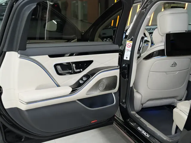 Mercedes-Benz Maybach S-Class — Фото автомобиля 16