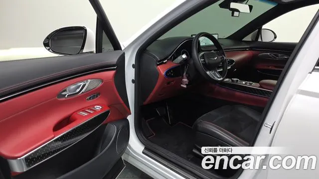 Genesis GV70 — Фото автомобиля 9