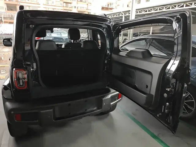 Baojun Yep — Фото автомобиля 18