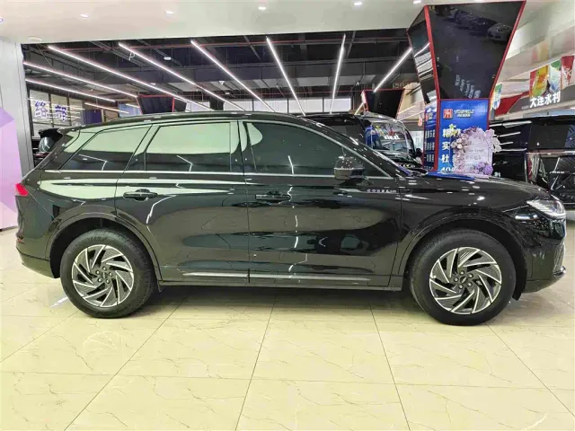 Lincoln Corsair — Фото автомобиля 13