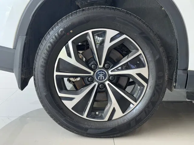 BYD Song Pro — Фото автомобиля 9