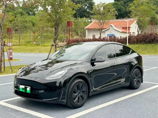 Фотография автомобиля — Tesla Model Y