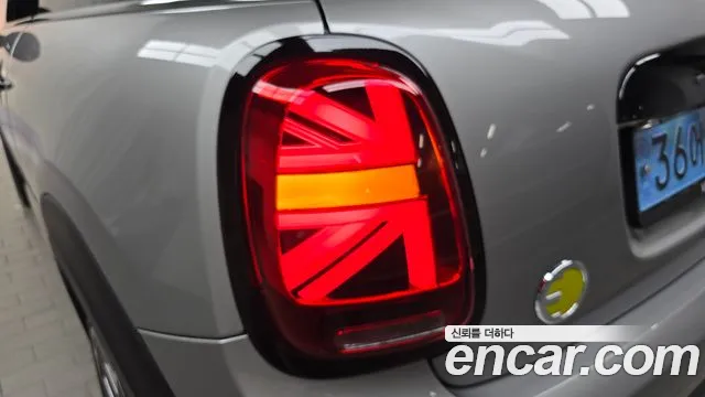Mini Cooper Cooper Электро SE Электро — Фото автомобиля 23