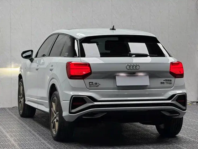 Audi Q2L — Фото автомобиля 7
