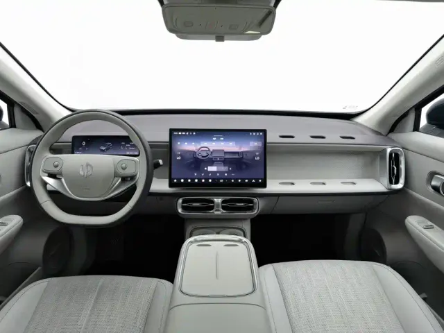 Leapmotor B10 — Фото автомобиля 5