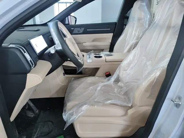 Jetour X70L — Фото автомобиля 14
