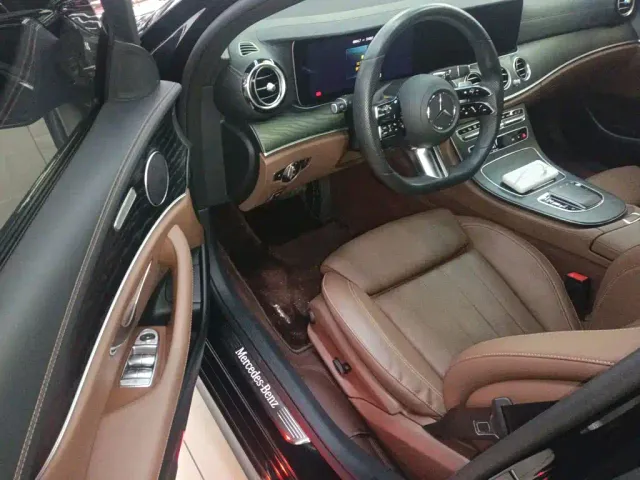 Mercedes-Benz E-Class — Фото автомобиля 11