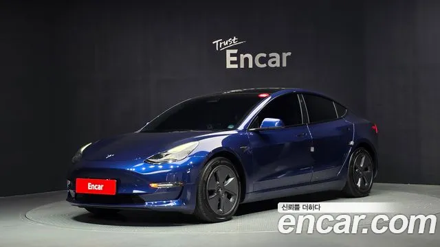 Фотография автомобиля — Tesla Model 3