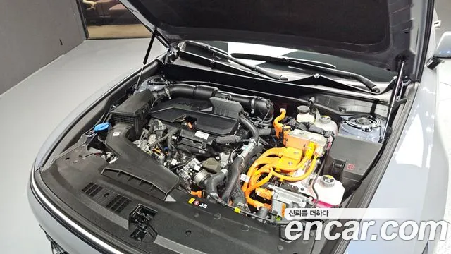 Hyundai Grandeur GN7 — Фото автомобиля 9