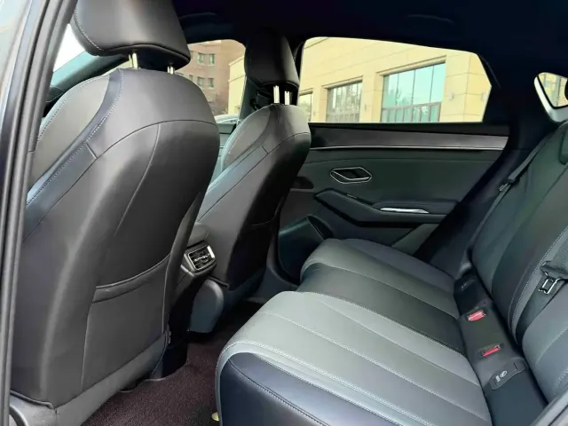 BYD Qin L — Фото автомобиля 6