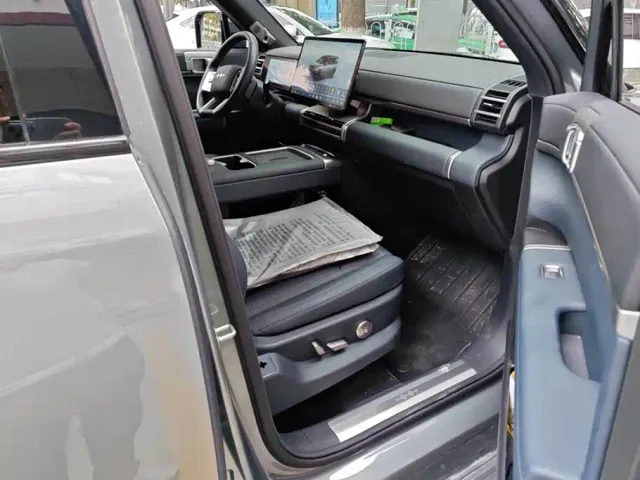 BYD FangChengBao Titanium 7 — Фото автомобиля 8