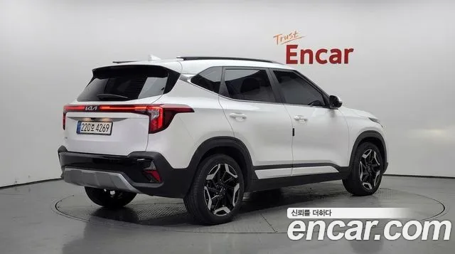 Kia Seltos — Фото автомобиля 2
